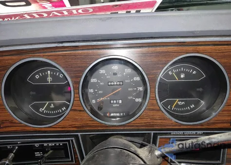 1984 Dodge D-Series D300/D350 z USA, uszkodzony, nr VIN 1B7KD3416ES326270